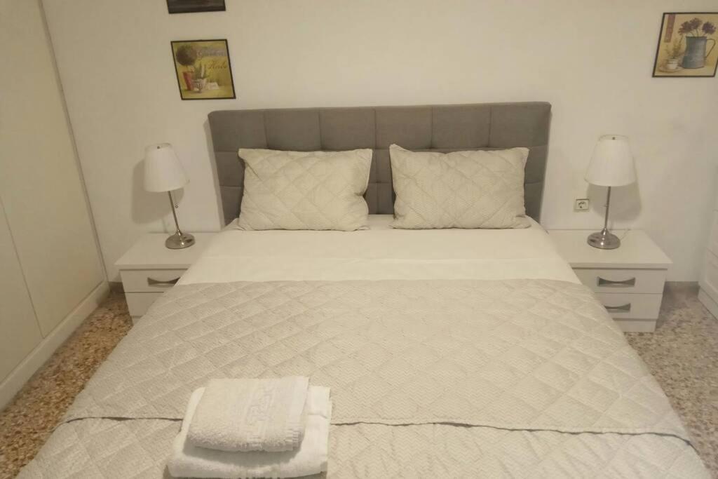 Central Town House 60M2**** Piraeus Luaran gambar