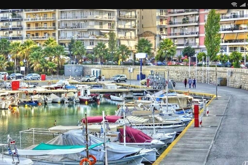 Central Town House 60M2**** Piraeus Luaran gambar