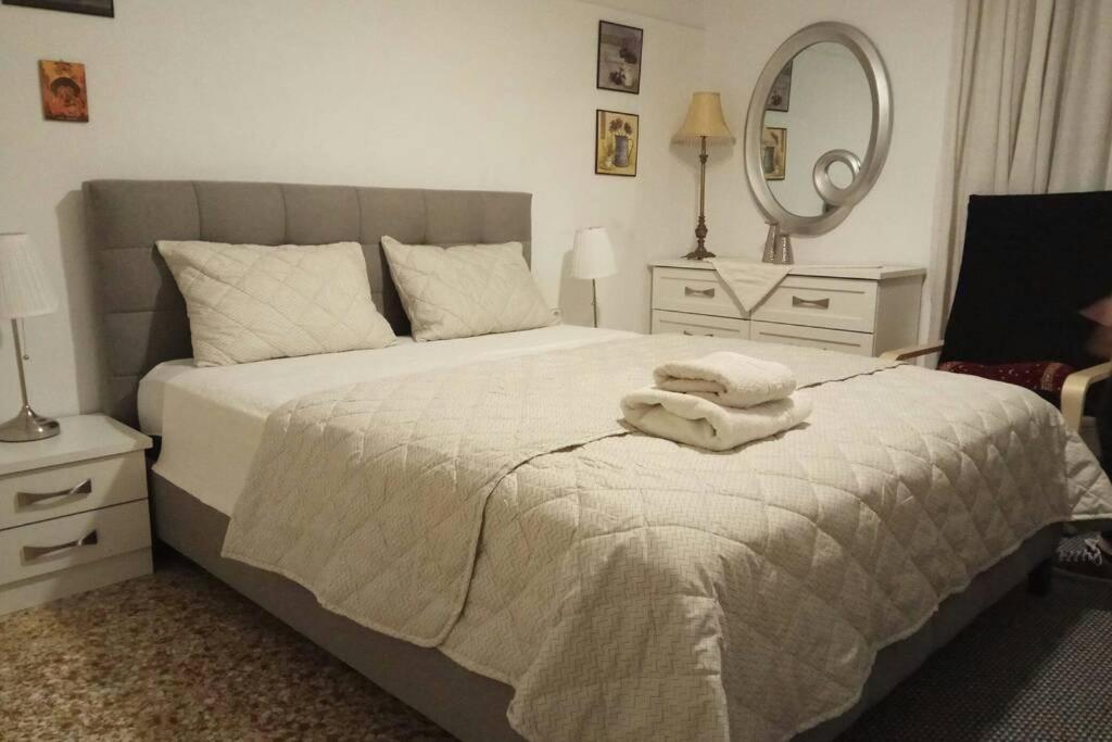 Central Town House 60M2**** Piraeus Luaran gambar