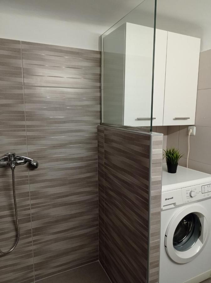 Central Town House 60M2**** Piraeus Luaran gambar